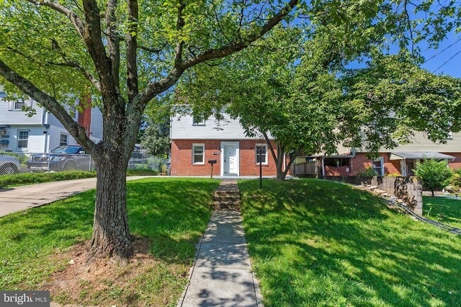 4816 Woodlawn Dr in Hyattsville, MD - Building Photo - Building Photo