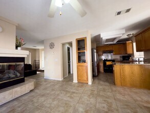 7425 Mission Palm St in Las Vegas, NV - Building Photo - Building Photo