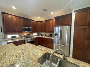 10675 Avila Cir in Ft. Myers, FL - Building Photo - Building Photo
