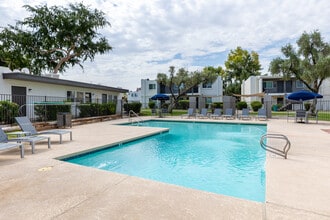 San Rivello in Phoenix, AZ - Foto de edificio - Building Photo