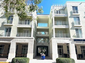 1203 Town Center Dr, Unit 221 in Jupiter, FL - Building Photo - Building Photo