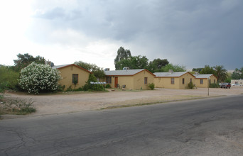 2443-2467 N Treat Ave in Tucson, AZ - Building Photo - Building Photo