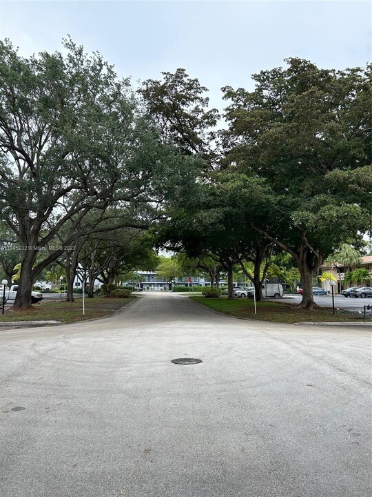 3241 NW 103rd Ter, Unit 305-C in Coral Springs, FL - Building Photo