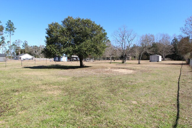 2254 Handy Rd in Cantonment, FL - Building Photo - Building Photo
