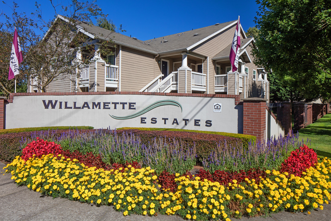 Willamette Estates in Salem, OR - Building Photo