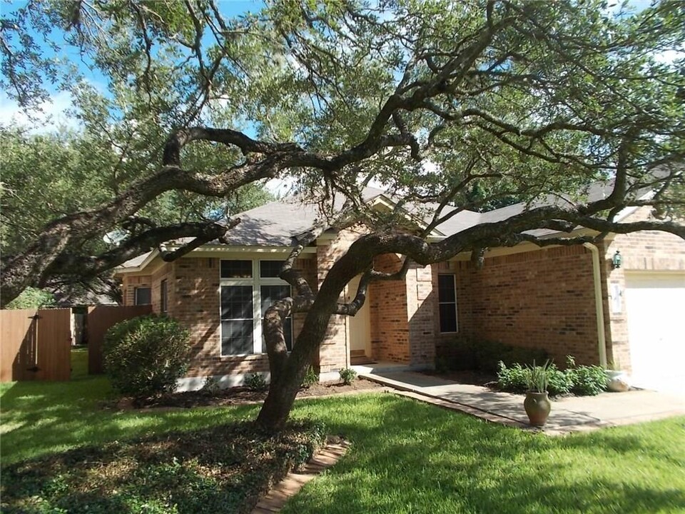 8406 Forest Heights Ln in Austin, TX - Building Photo