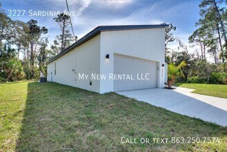 3227 Sardinia Ave in North Port, FL - Foto de edificio - Building Photo