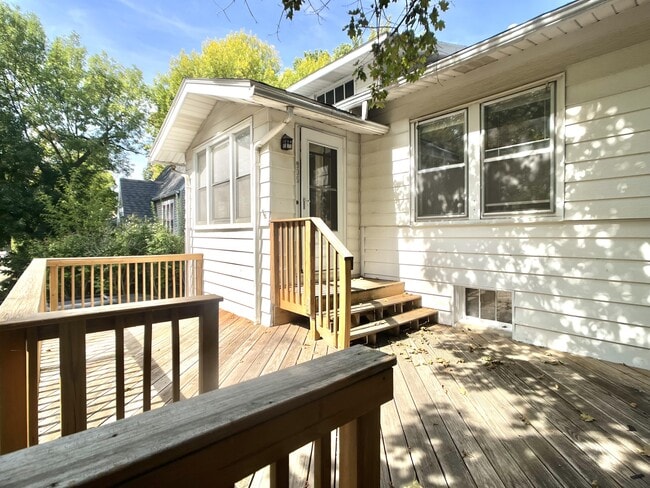 property at 806 John Farry Pl