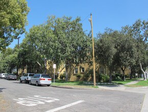 Hensel Garden Apartments in Montebello, CA - Building Photo - Building Photo