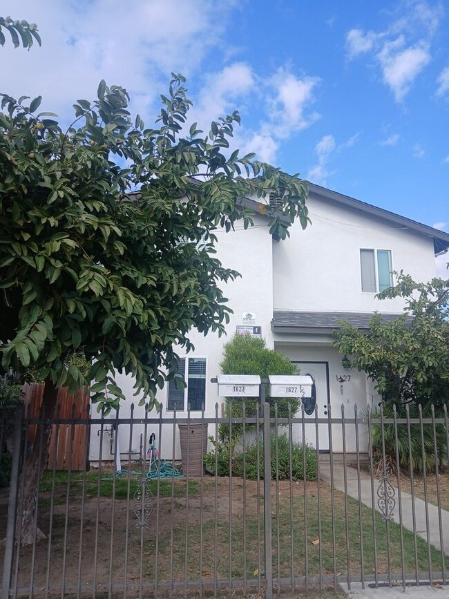 property at 1627 E 88th St