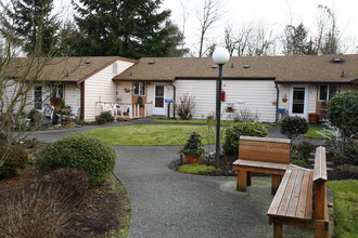 Tahoma Vista Village in Tacoma, WA - Foto de edificio - Building Photo