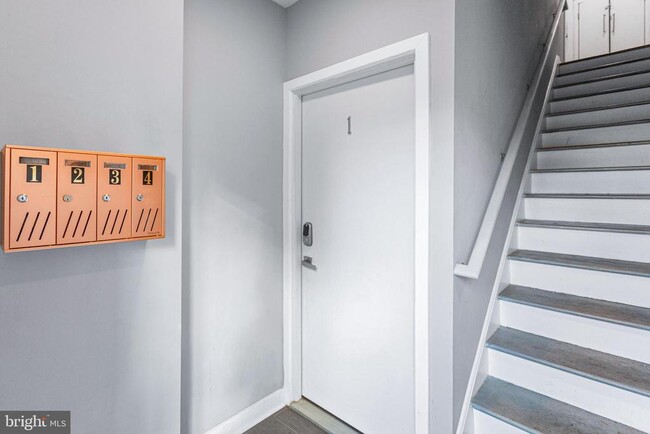 1617 Corcoran St NE-Unit -1 in Washington, DC - Building Photo - Building Photo