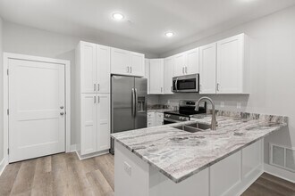 305 Okaloosa Ave in Valparaiso, FL - Building Photo - Building Photo