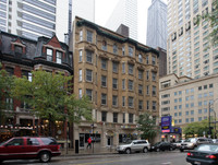 56-60 E Chicago Ave in Chicago, IL - Foto de edificio - Building Photo