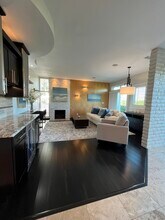 7193 Estrella de Mar Rd, Unit Beautiful Carlsbad Condo-Views/Location in Carlsbad, CA - Foto de edificio - Building Photo