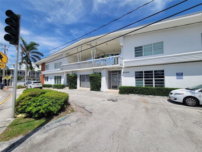 property at 8080 Tatum Waterway Dr