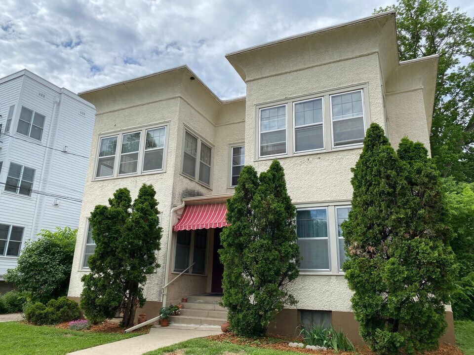 2628 W 44th St in Minneapolis, MN - Building Photo