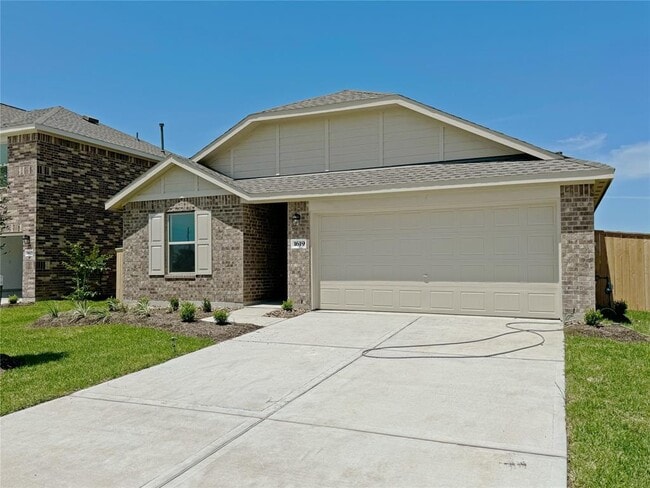 1619 Red Oak Dr in Rosenberg, TX - Foto de edificio - Building Photo