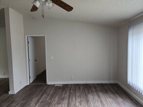 33175 Geranium Ln in Tangent, OR - Building Photo - Building Photo