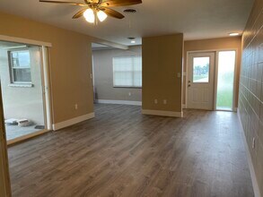 27275 Whitman Ave in Punta Gorda, FL - Building Photo - Building Photo