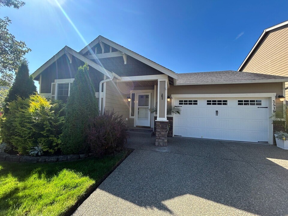 5519 66th Wy SE in Lacey, WA - Building Photo