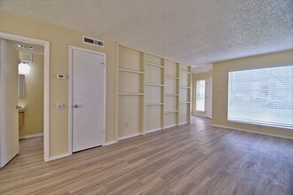 8603 Fathom Cir, Unit Fathom Cir 8603 - Unit A in Austin, TX - Building Photo - Building Photo