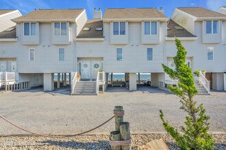 389 Bayshore Dr in Barnegat Township, NJ - Building Photo - Building Photo