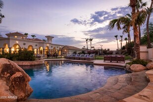 10754 E Laurel Ln in Scottsdale, AZ - Building Photo