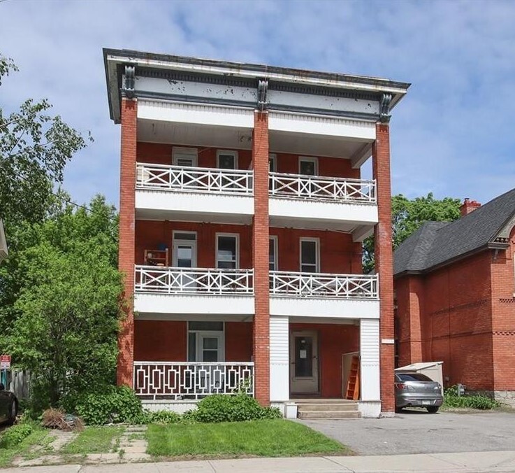 77 Florence St in Ottawa, ON - Building Photo