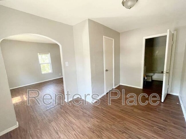 200 E 6th St in Claremore, OK - Building Photo - Building Photo