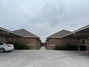 2713 E Eisenhower Ave in Mission, TX - Building Photo - Building Photo