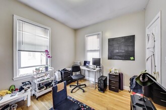 44 Hillside St, Unit 1 in Boston, MA - Building Photo - Building Photo