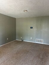 403 SW Forest Pl in Lawton, OK - Building Photo - Building Photo