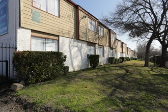 Veranda in Dallas, TX - Building Photo - Building Photo