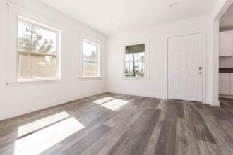 285 W Center St in Pomona, CA - Building Photo - Interior Photo