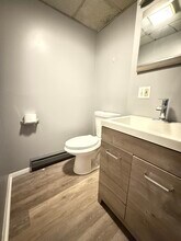 7 Ledgeland Dr in Mystic, CT - Building Photo - Building Photo