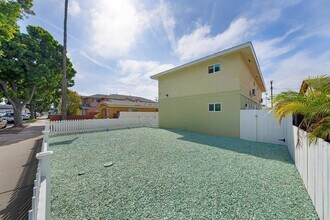 122 Jefferson Ave, Unit A2-917 in Chula Vista, CA - Foto de edificio - Building Photo