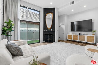 4360 Glencoe Ave in Marina Del Rey, CA - Building Photo - Building Photo