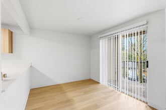 The Finch Apartments in Vancouver, WA - Building Photo - Building Photo