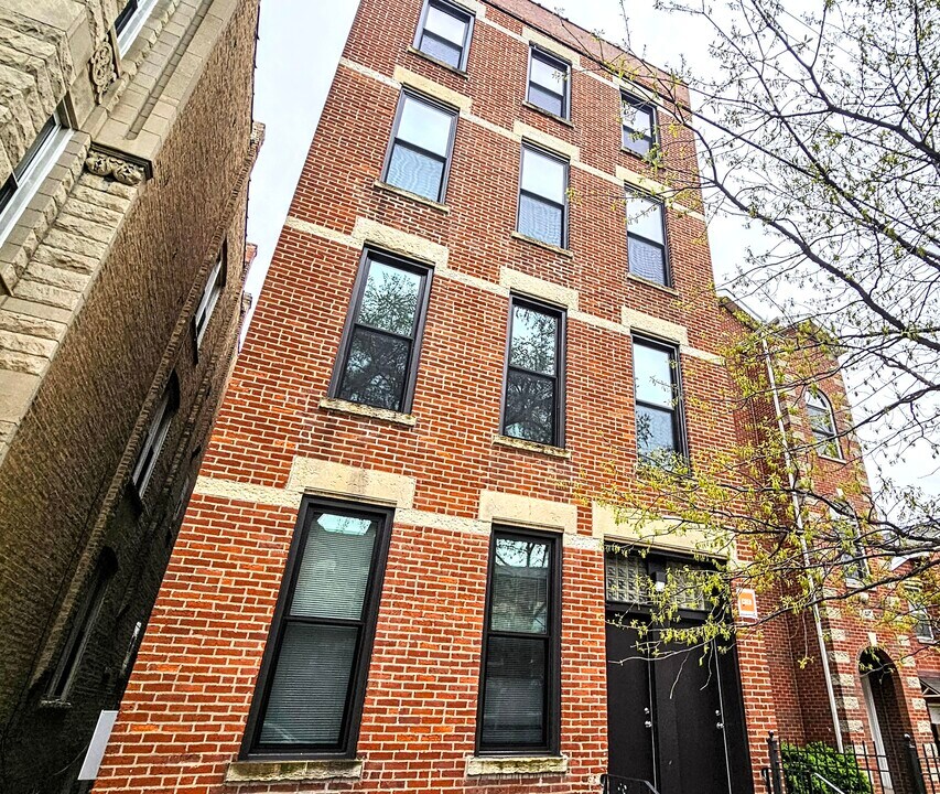 1415 W Erie St, Unit 2R in Chicago, IL - Building Photo