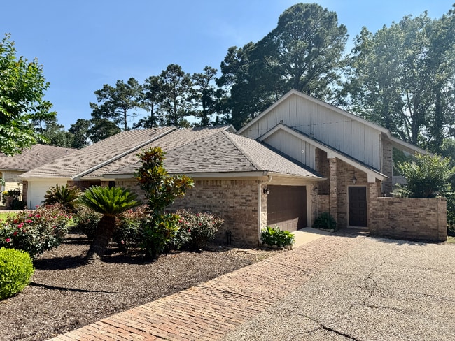 1006 Augusta Dr in Lufkin, TX - Foto de edificio - Building Photo