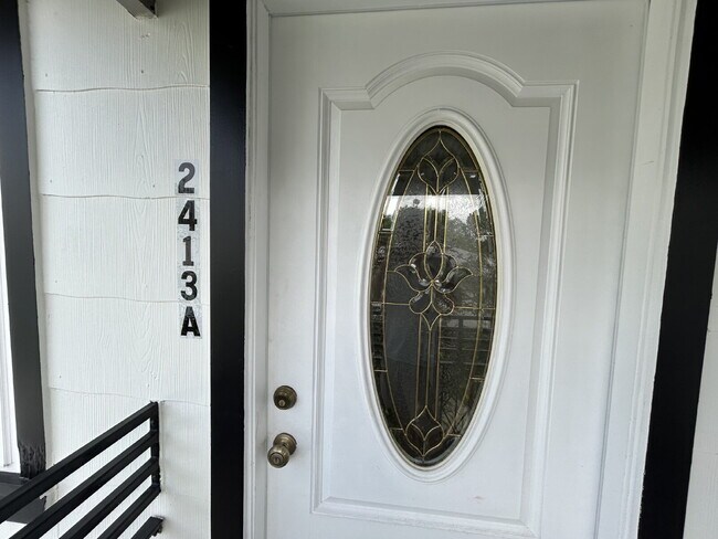 2413 Burlington Ave N in St. Petersburg, FL - Building Photo - Building Photo