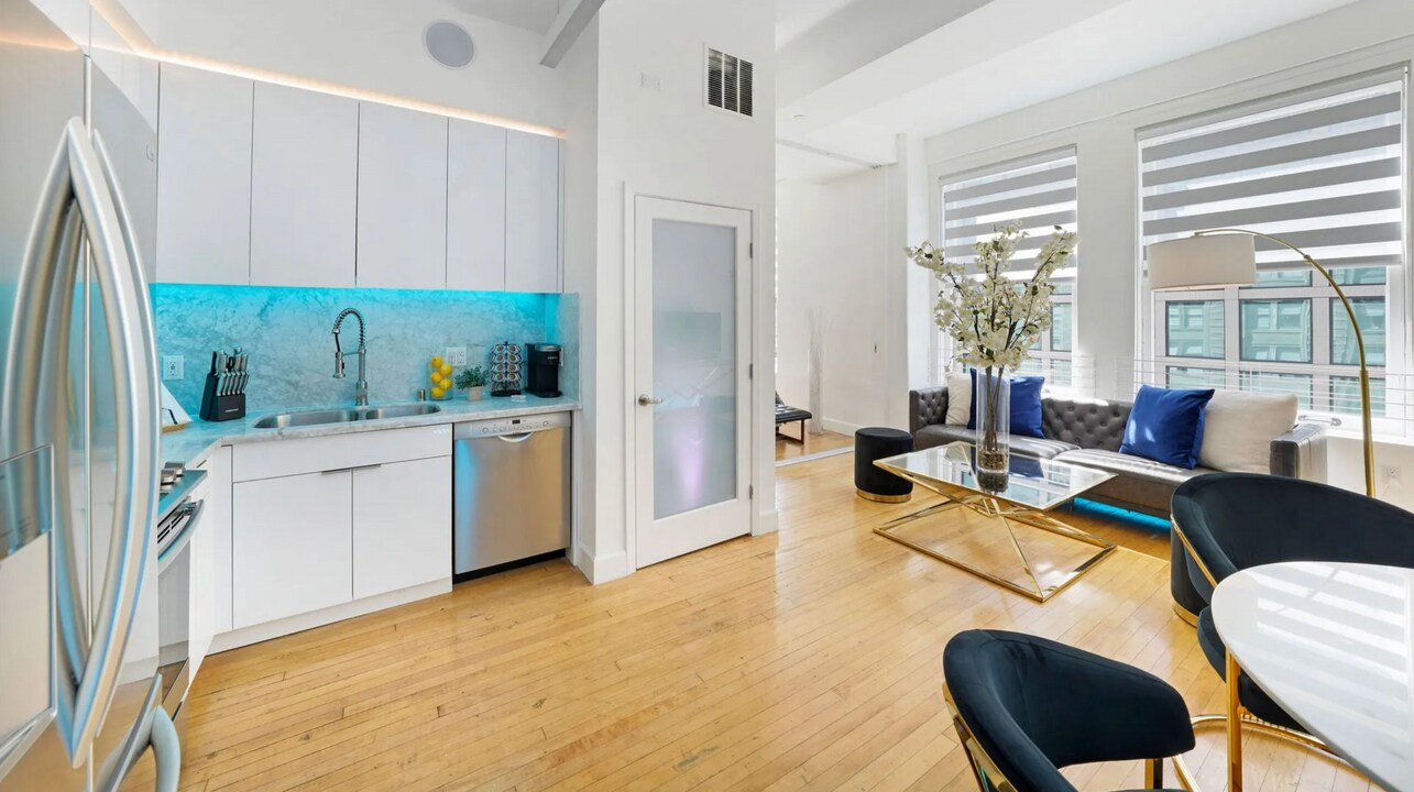 127 4th St in Los Angeles, CA - Building Photo