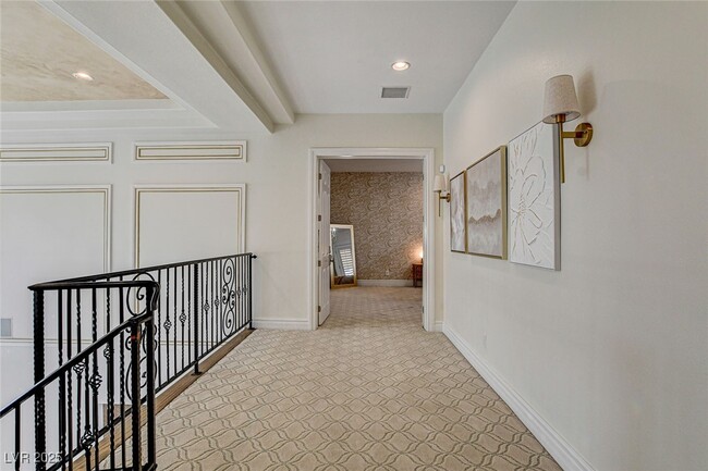 property at 2272 Coral Ridge Ave