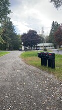 7 Callahan Dr in Ticonderoga, NY - Foto de edificio - Building Photo