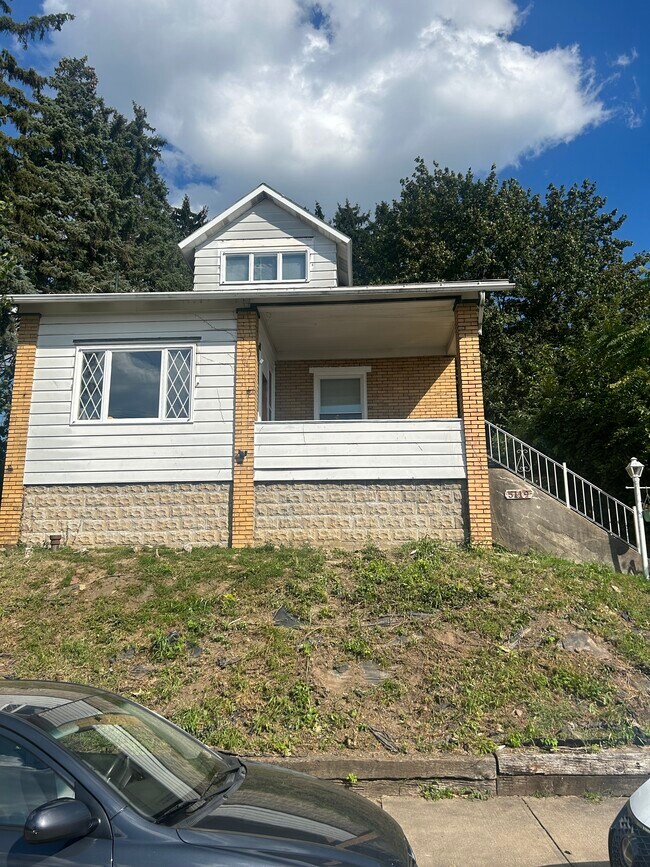 5119 Delford St Rentals in Pittsburgh, PA