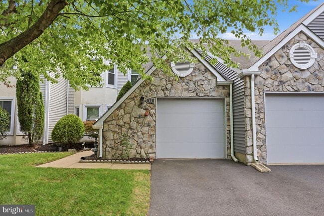 property at 44 Gaylord Ct