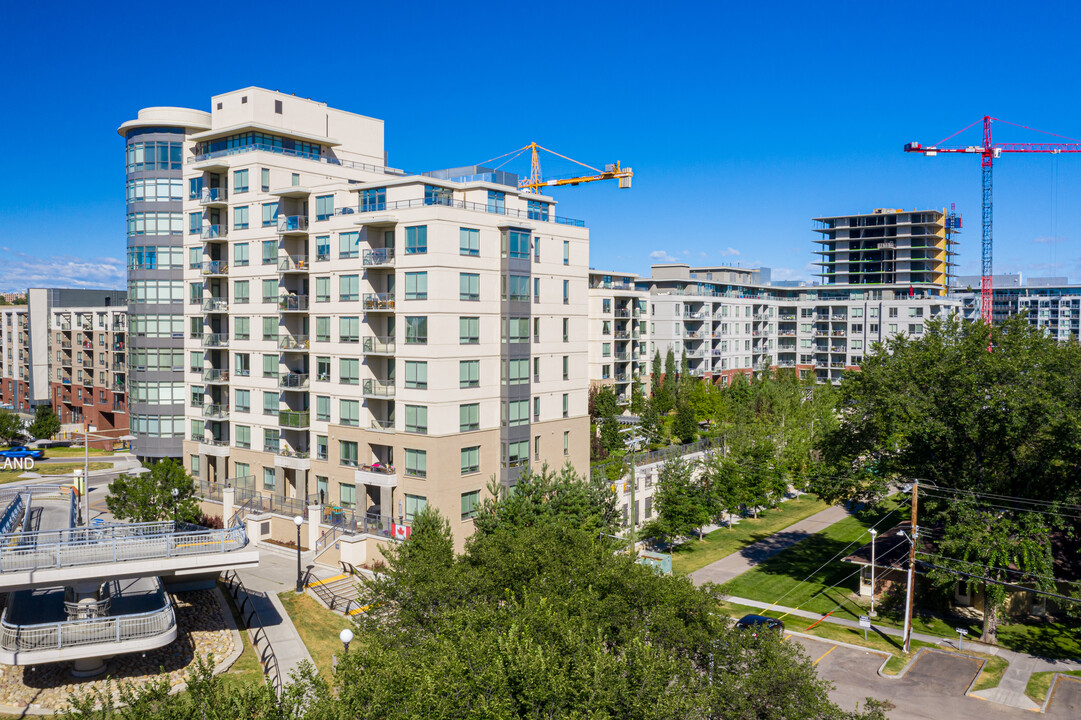 Bridgeland Crossings in Calgary, AB - Building Photo