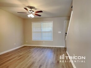 402 WI Pkwy in Dallas, GA - Building Photo - Building Photo