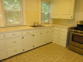 27 S Middletown Rd in Pearl River, NY - Building Photo - Building Photo
